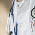 Terapia stawów skroniowo-żuchwowych – klucz do zdrowia jamy ustnej i ogólnego dobrostanu